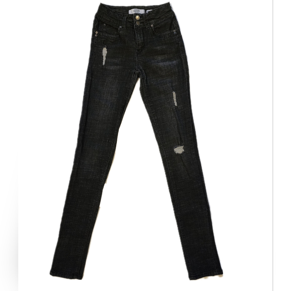 Like new YMI Jeans black Gray distressed skinny jeans size 3 / 26 stretchy